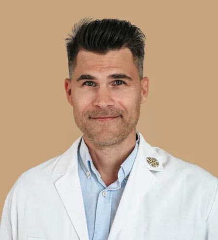 Dr. Kiss Máté
